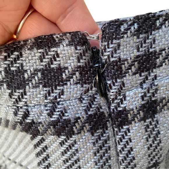 J. Crew Womens Gray Plaid Tweed Mini Skirt I Size: 6 - Picture 7 of 10